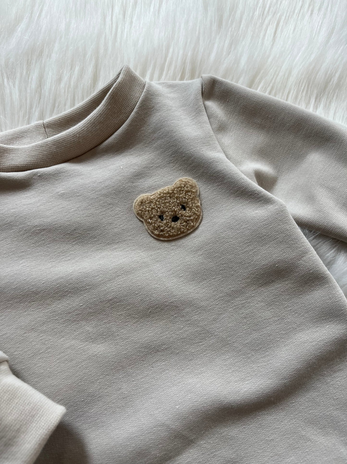 Sweater mit Teddypatch