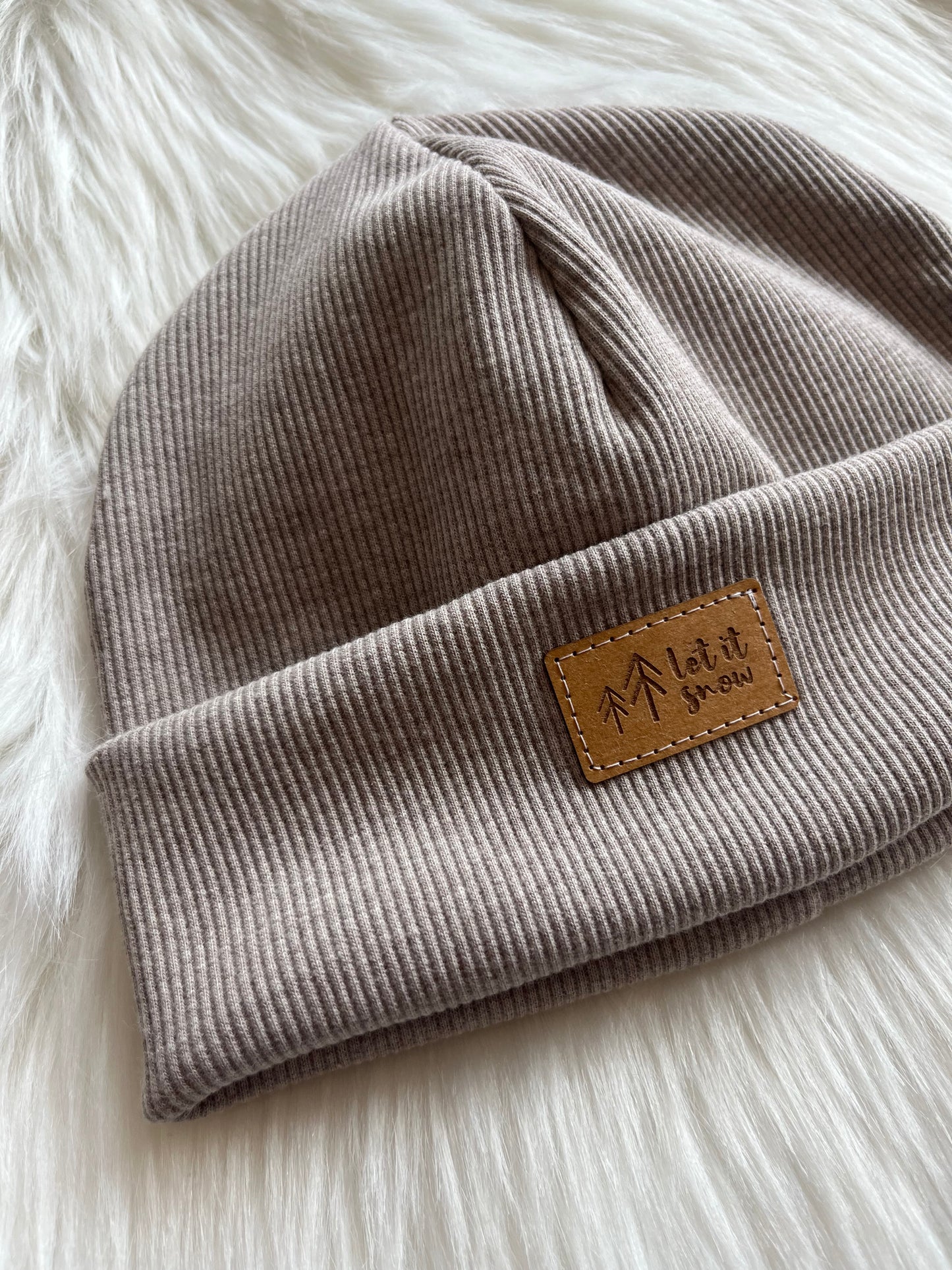 Ribbeanie mit Winterlabel