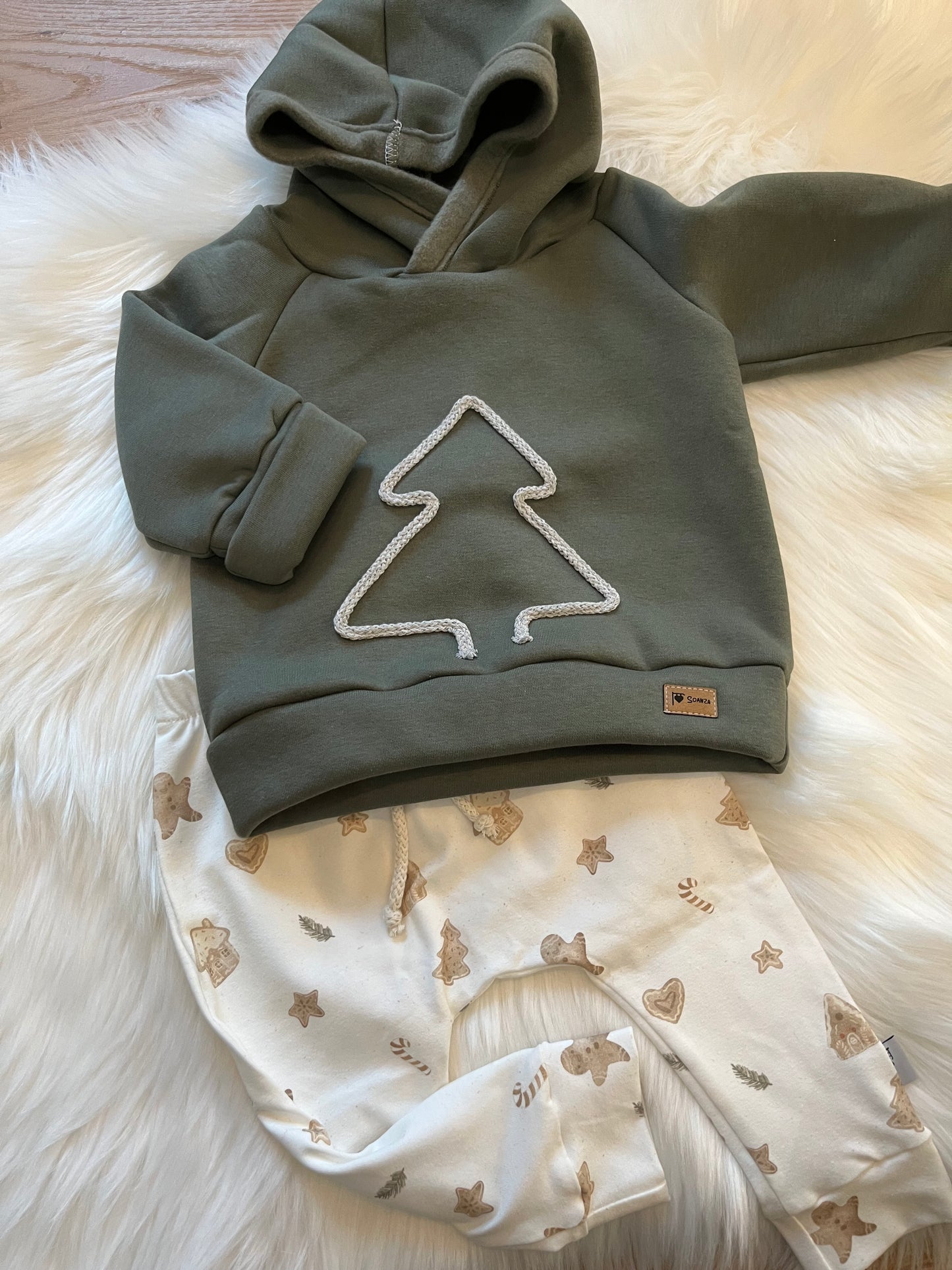 Christmas Outfit - Kordelhoodie & Printpants