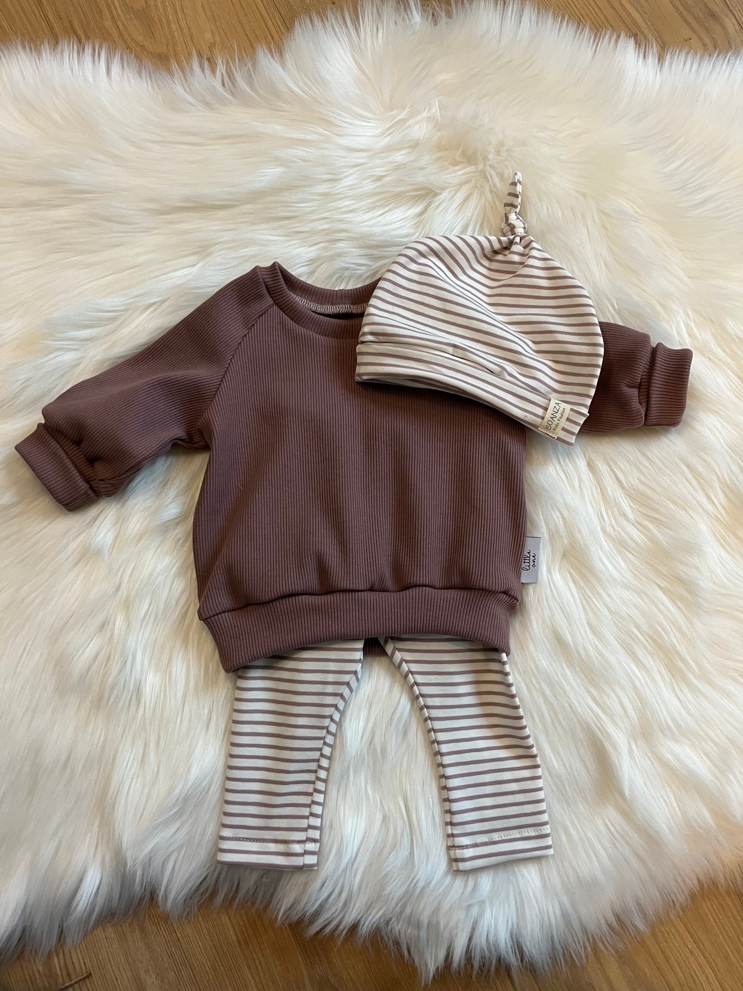 Outfits Stripes aus der Newborncollection